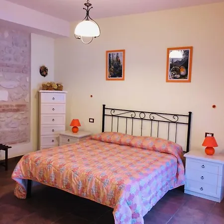 Il Poggio Dei Pettirossi Apartmán *