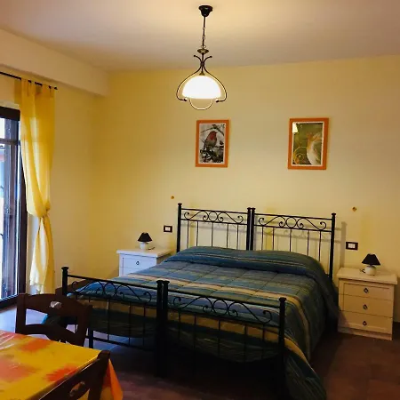 Il Poggio Dei Pettirossi Apartmán *