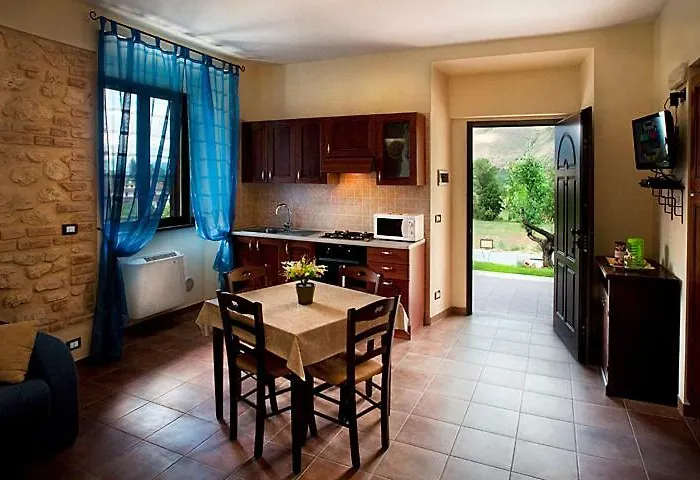 Il Poggio Dei Pettirossi Apartment